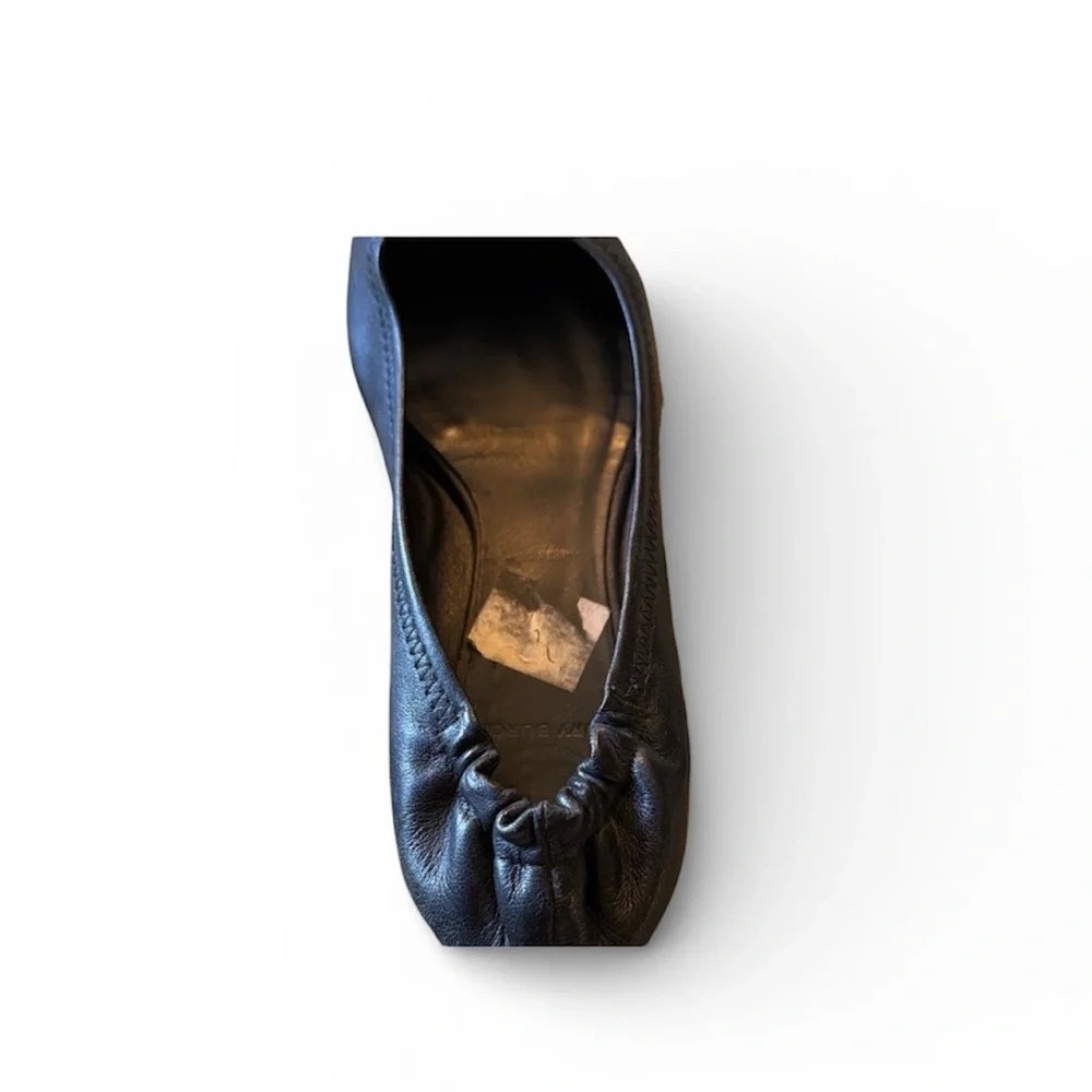 Tory Burch Black Leather Flats with Gold Emblem Gently Pre loved Size 7 M Women